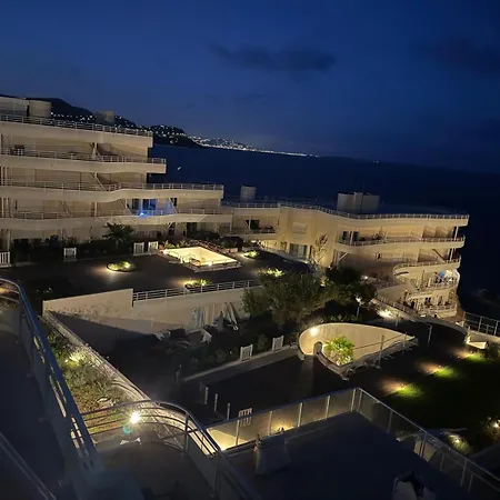 3 Pieces Pieds Dans L 'eau Front De Sur La Cote D'azur *